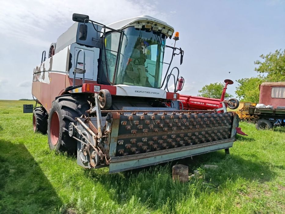 Продам комбайн Акрос 530