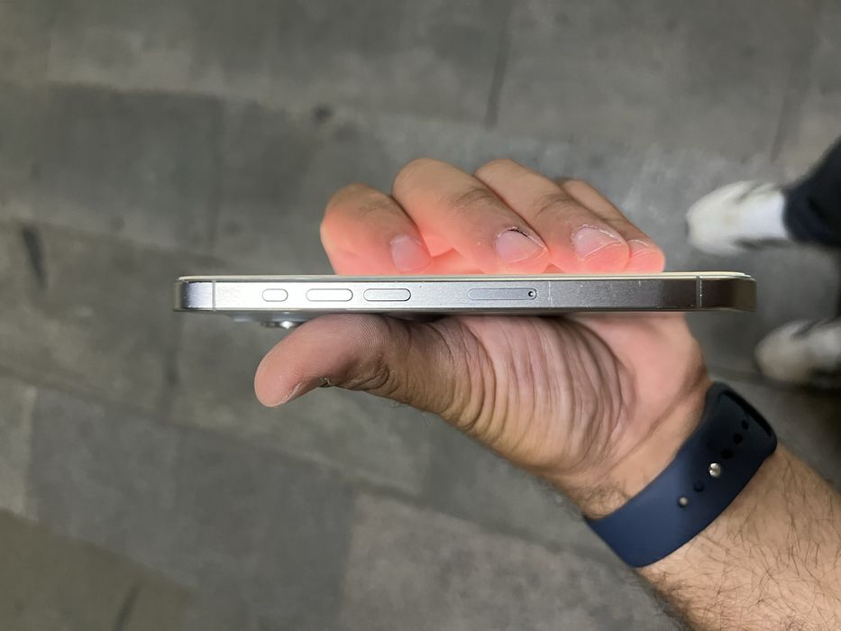 Iphone 15 pro 128GB natural