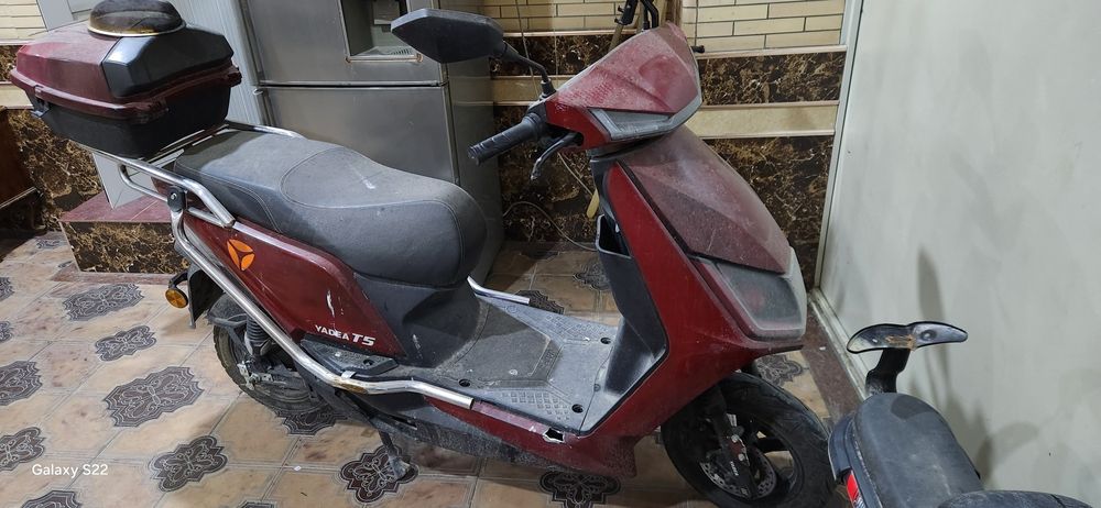 Skuter sotiladi yaxshi holatda