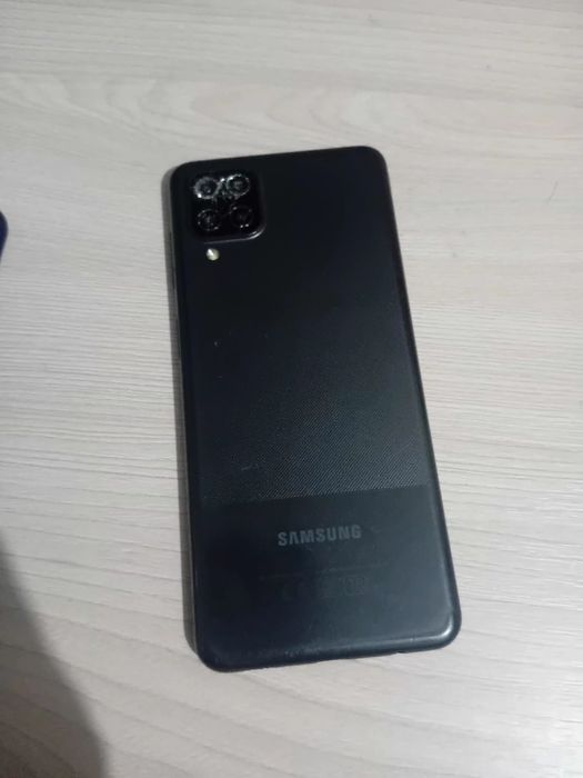 Продам Vivo и самсунг