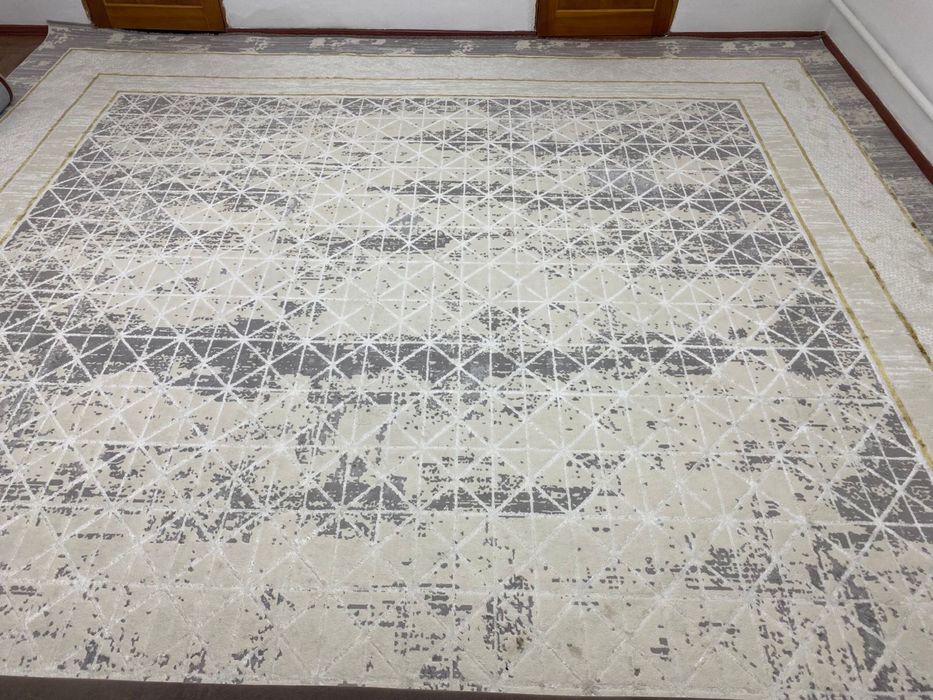 Продается  ковер 5x5