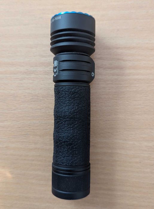 Lanternă tactică pentru căutări Olight Seeker 4 Pro