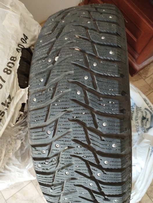 Продам шины состояние новой
