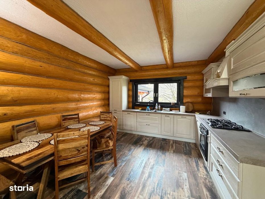Cabana exclusivista din lemn rotund, 5500mp teren, Sucevita