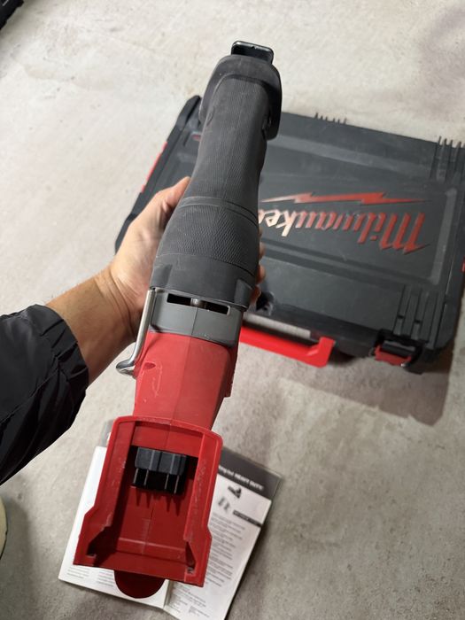Milwaukee M18 FSZ sawzall саблен трион