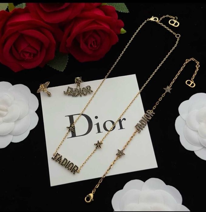 Висок клас колие, обеци, пръстен