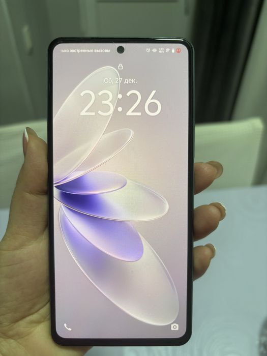 Продам Vivo v27e