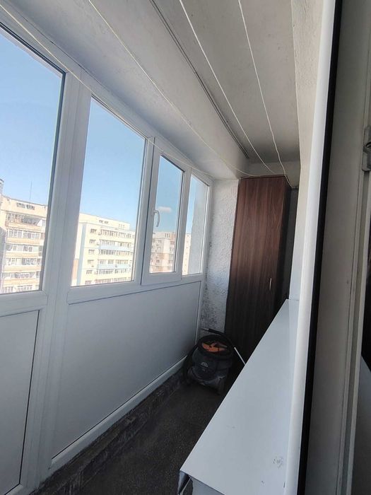 vand apartament 2 camere