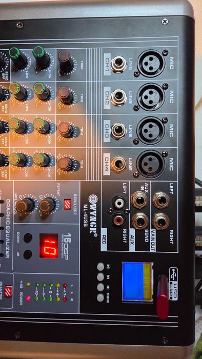 Mixer cu amplificare 4 canale  2 x 450W, , USB, 16 Efecte NOU