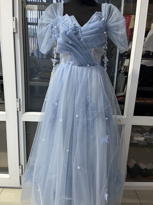 Платье вечернее идеально на выпускной