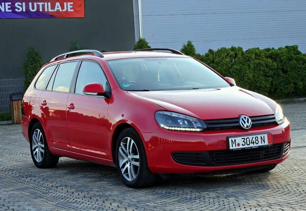 VOLKSWAGEN Golf 2013