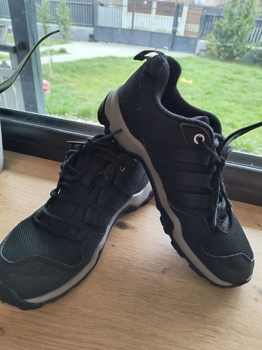 Adidași Adidas - trekkings