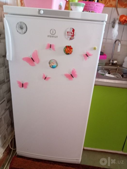 Холодильник Indesit