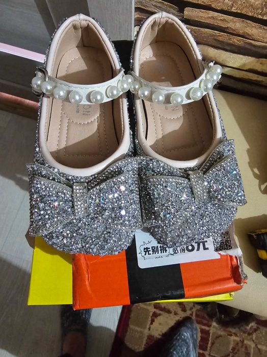 Сверкающие туфельки для принцессы на стоп 16см-17см - 10 000тенге