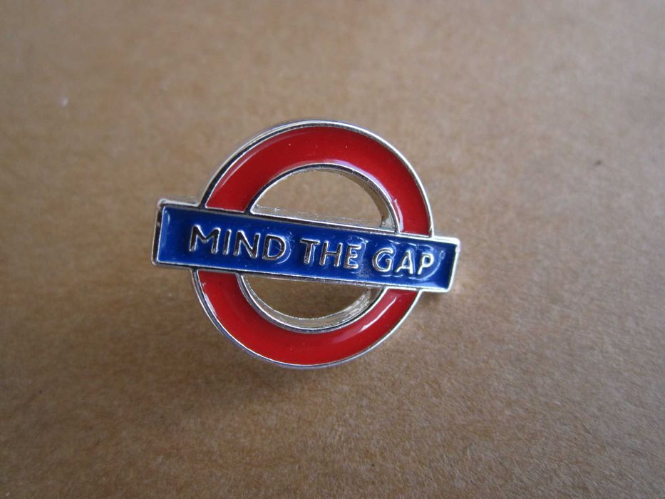 Значки - разни (4+ позиции)