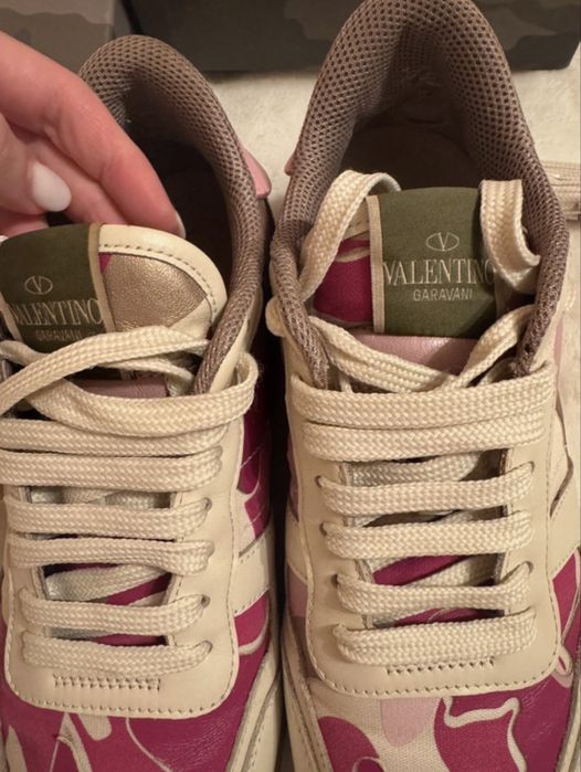 Adidasi Valentino marime 39 autentici