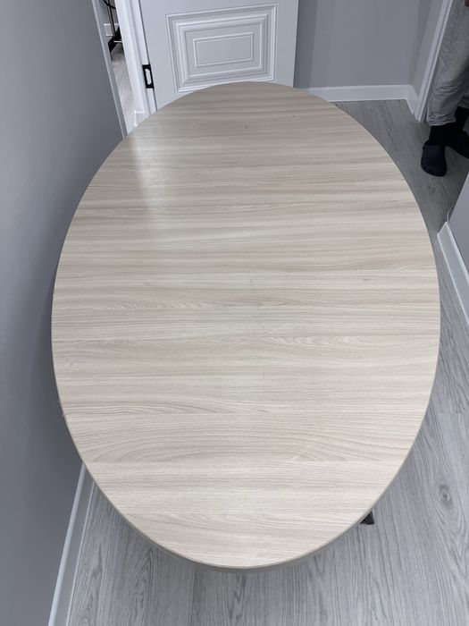 Продам стол в отличном состоянии