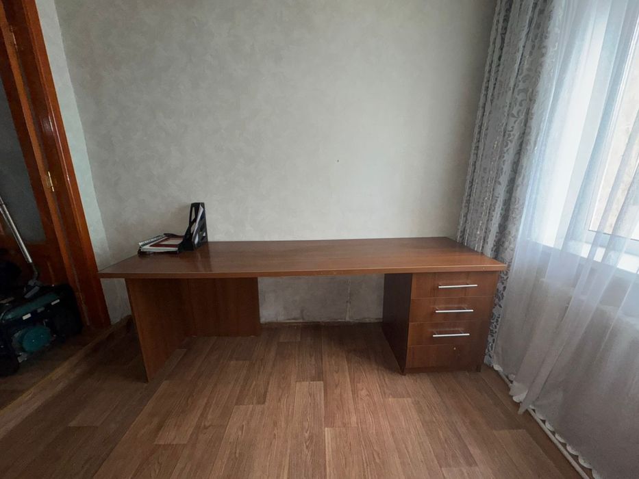 Продам две двери сосновые