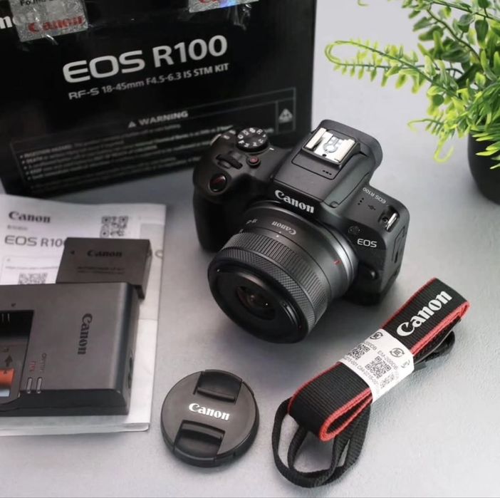 Canon R100