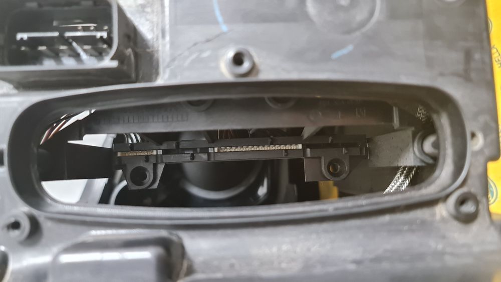 Far bi xenon BMW X5 F15 X6 F16 stanga 7290053