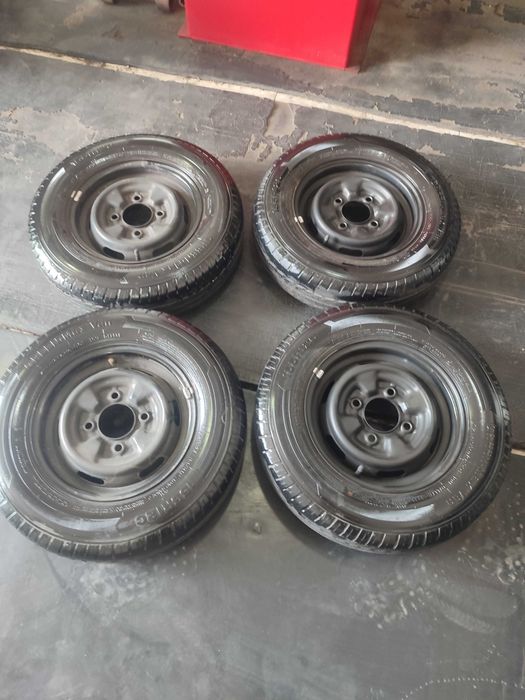 Продам комплект шины