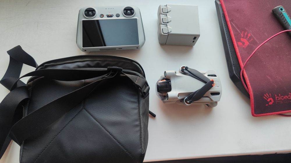 Квадрокоптер Dji mini 3 Pro Combo