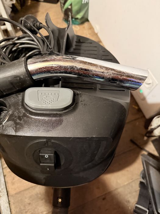 Aspirator cenusa Karcher AD2