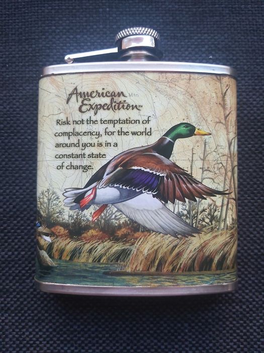 Красиво изрисувана манерка за алкохол AMERICAN EXPEDITION, 7oz /207ml