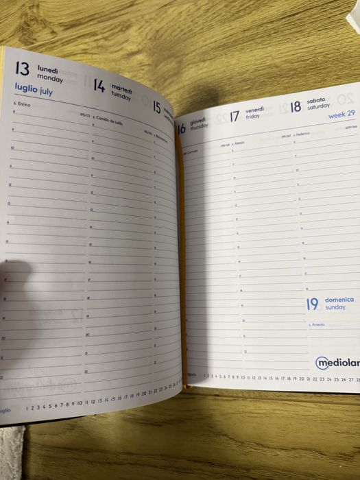 Agenda noua.        .