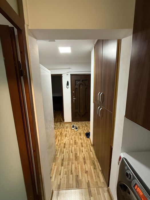 De inchiriat apartament 2 camere zona bazar orizont