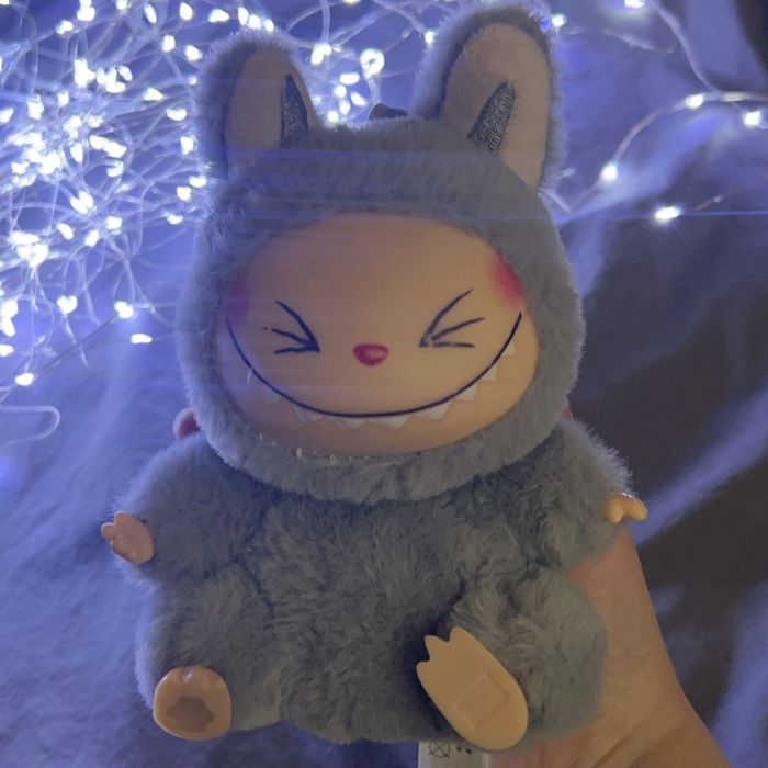 Продаю Лабубу игрушки и т.д.