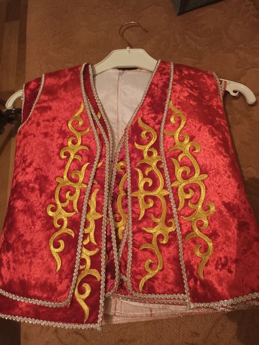 Детский бөрік с жилеткой