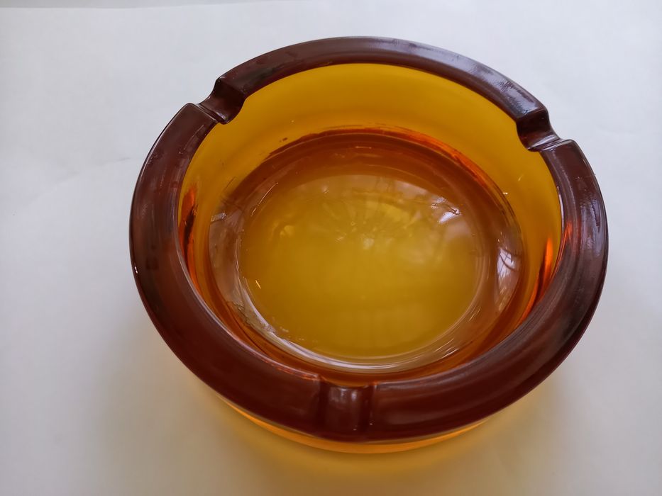 Пепельница (в наличии  2 штуки)