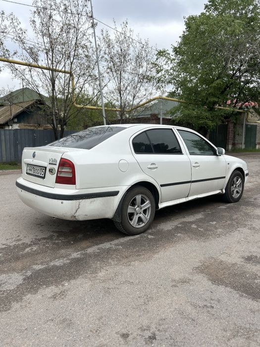 Шкода Октавия 1.8 турбо