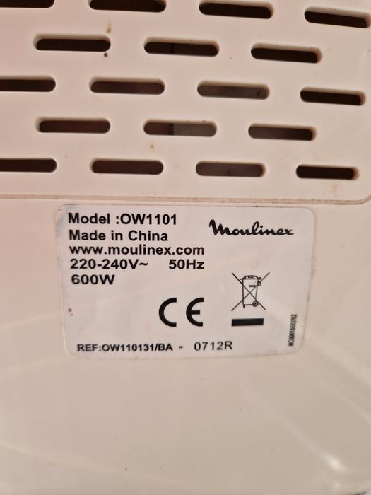 Vând Masina de paine Moulinex defectă