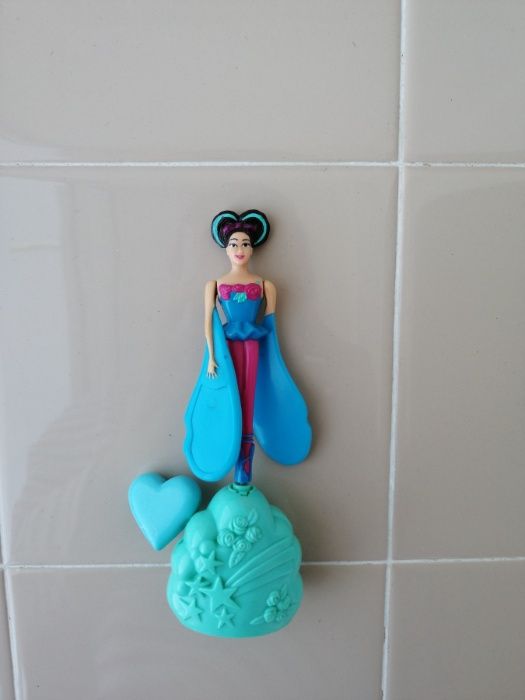 Въртяща се балерина - играчка