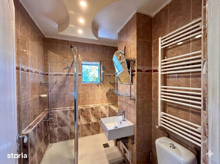 Apartament 3 camere, 2 bai, centrala proprie, Bd. Bucuresti, Ploiesti