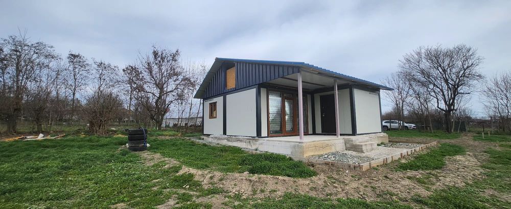 Vand teren plus casa in constructie Satnoieni Calarasi