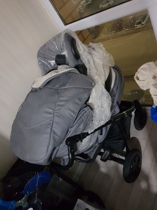 Продам детскую коляску adamex  3в1