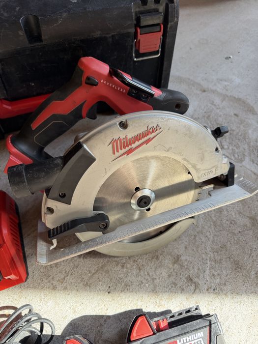 Milwaukee M18BLCS66 безчетков циркуляр