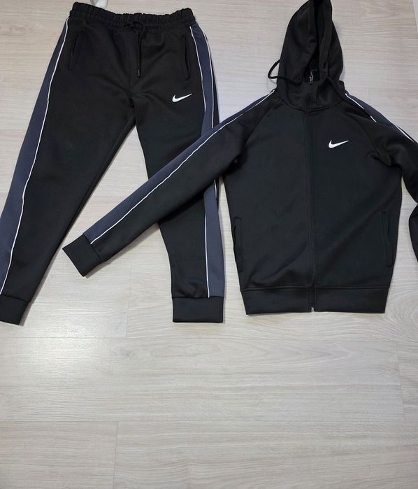 Мъжки спортен екип NIKE