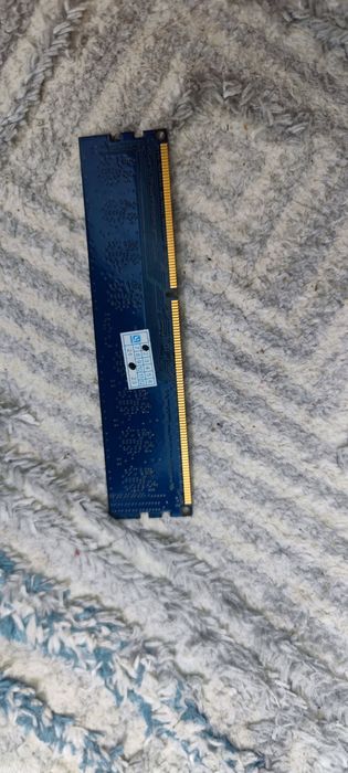 плажка озу ddr3 4gb СРОЧНО