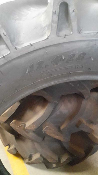 Anvelope noi 12.4-28 MRL 8PR - cauciucuri tractor FIAT, SAME, DEUTZ