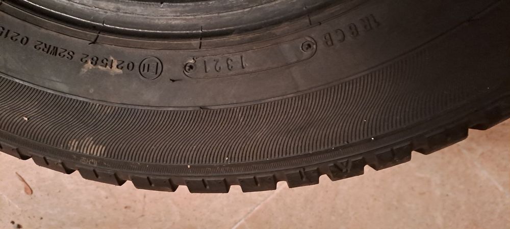 1956015 зимни гуми 195/60R15 4бр супер състояние