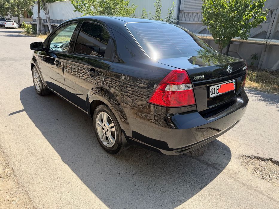 Продаю свою Nexia 3 2018 года автомат