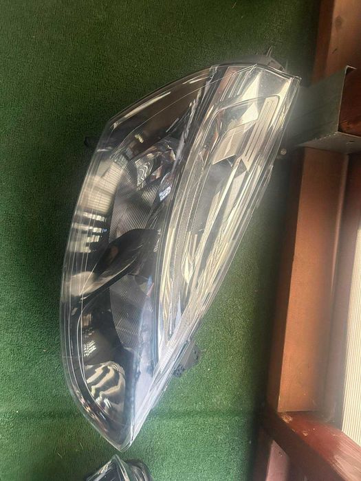 фар ляв и десен Renault Clio IV 2016-2019 г. #668SA #669SA.