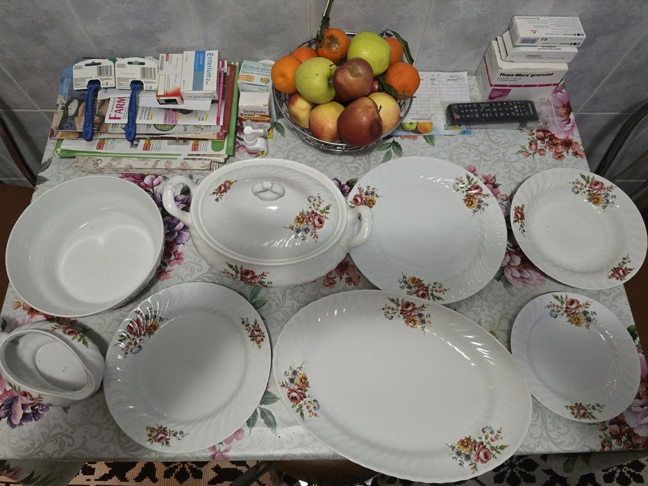 Set farfurii cu flori