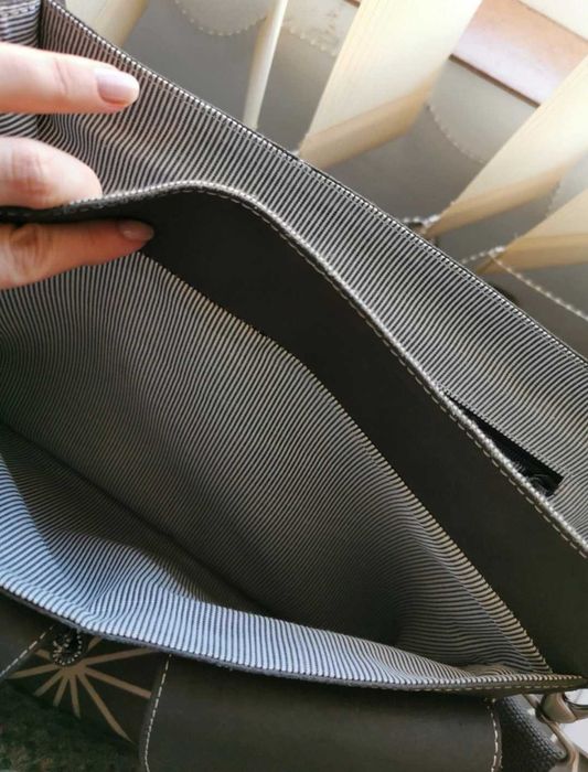 Geanta tip postas/ laptop