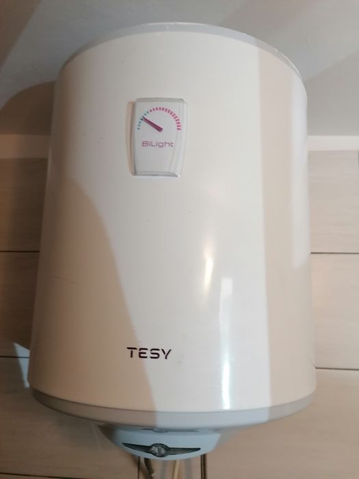 Vând boiler electric, 50 l.
