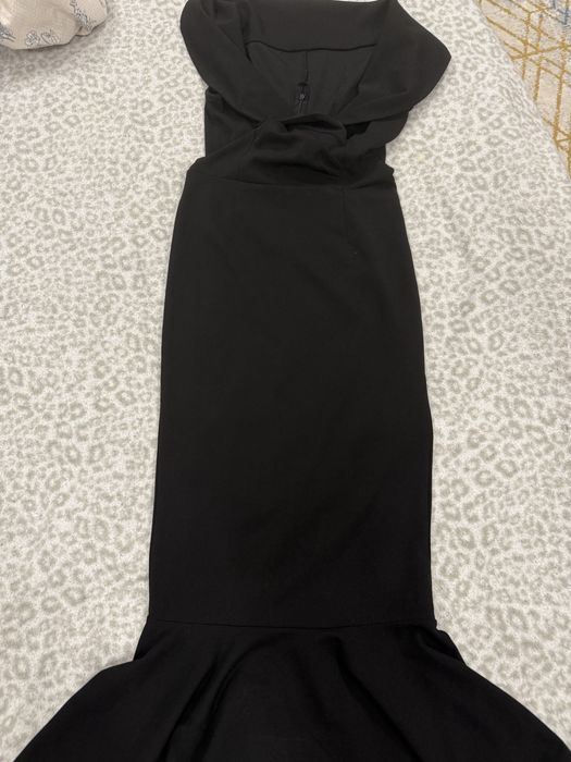 Продам платья. Читать описание